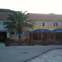 Račišće, bivši Dom kulture, 2015.